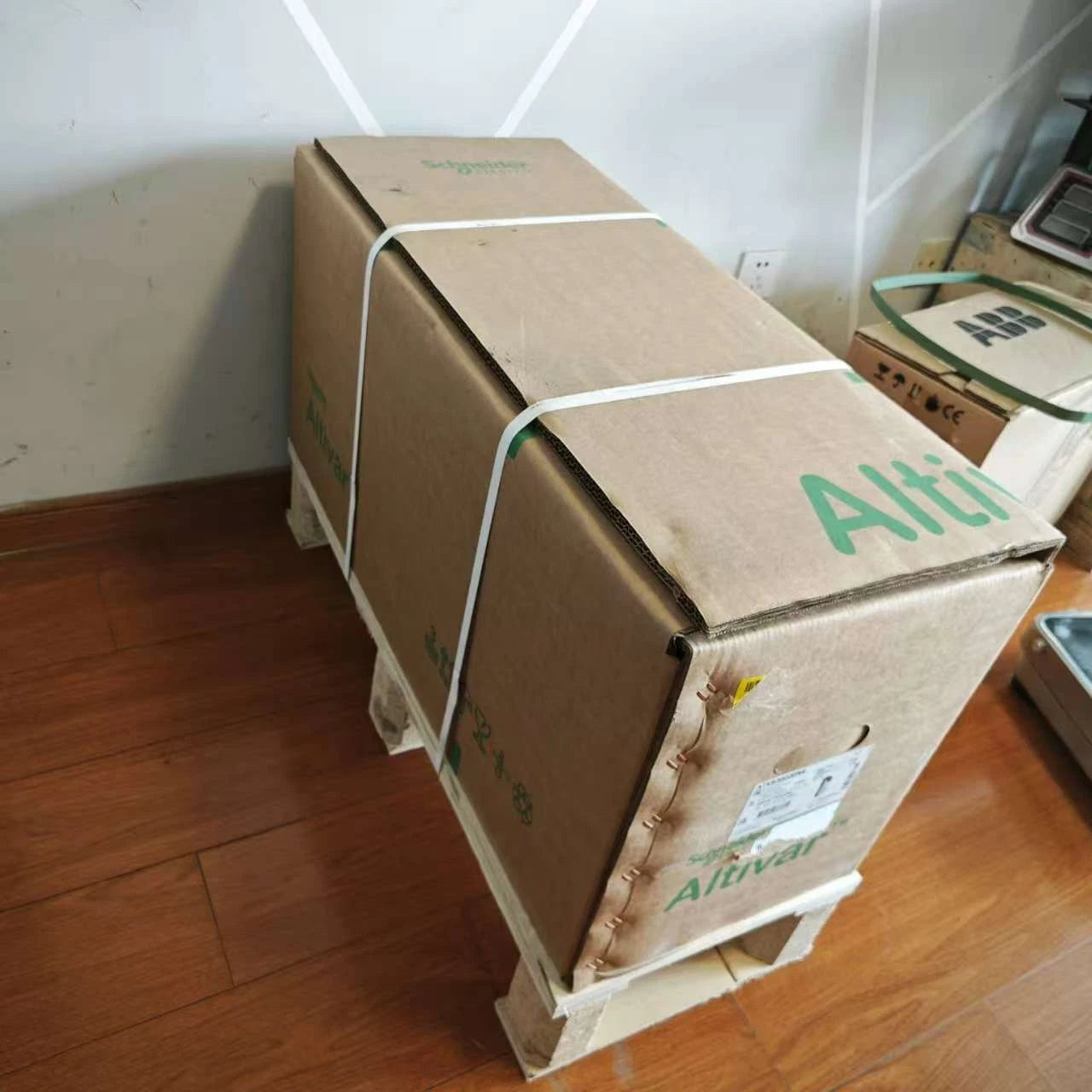1 PC  Schneider ATV340D30N4E Ethernet Inverter 30kW 400V Fast Shipping