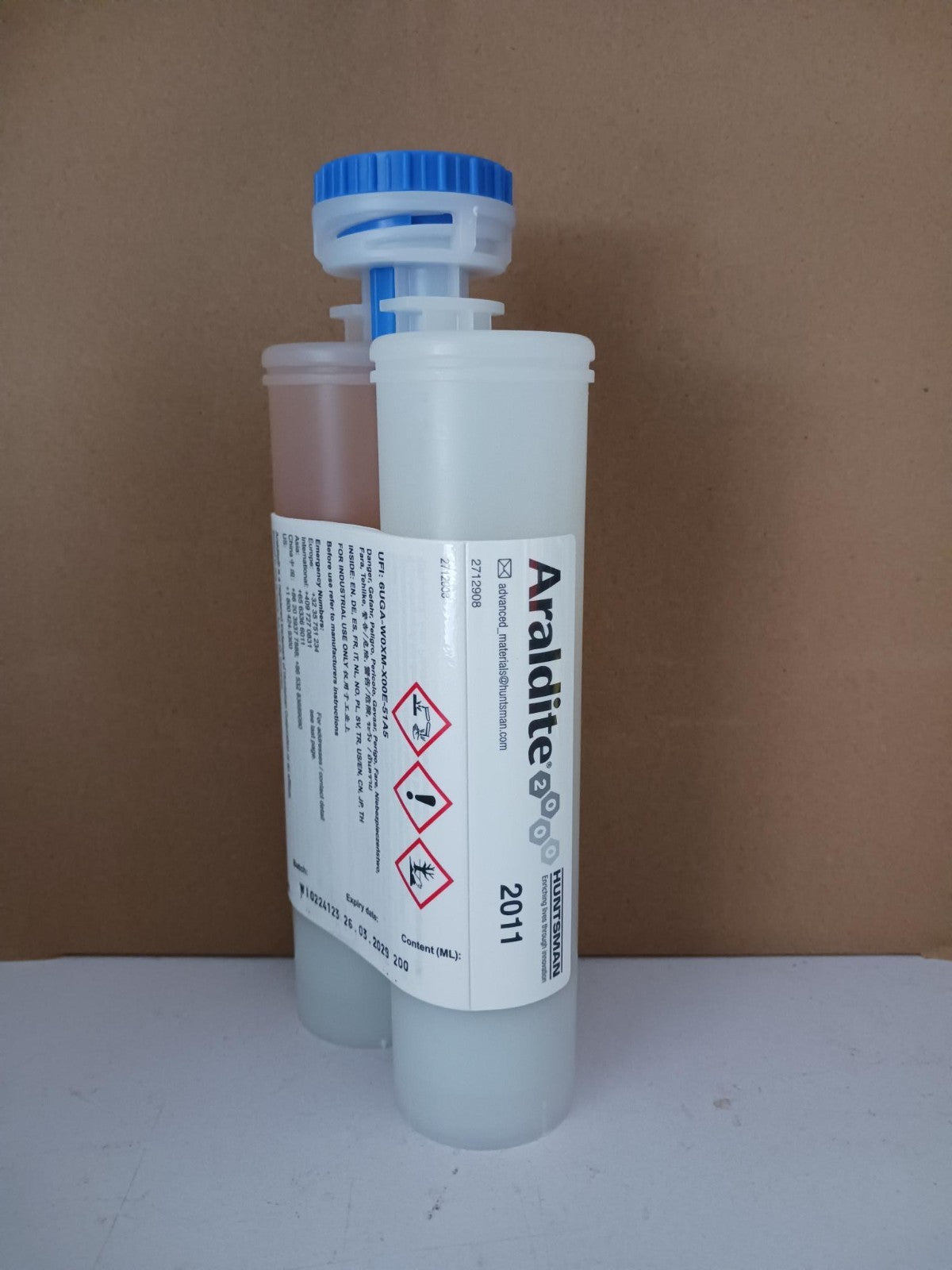 HUNTSMAN Araldite 2011 A/B Epoxy Adhesive 200ML Exp 2029  free shipping
