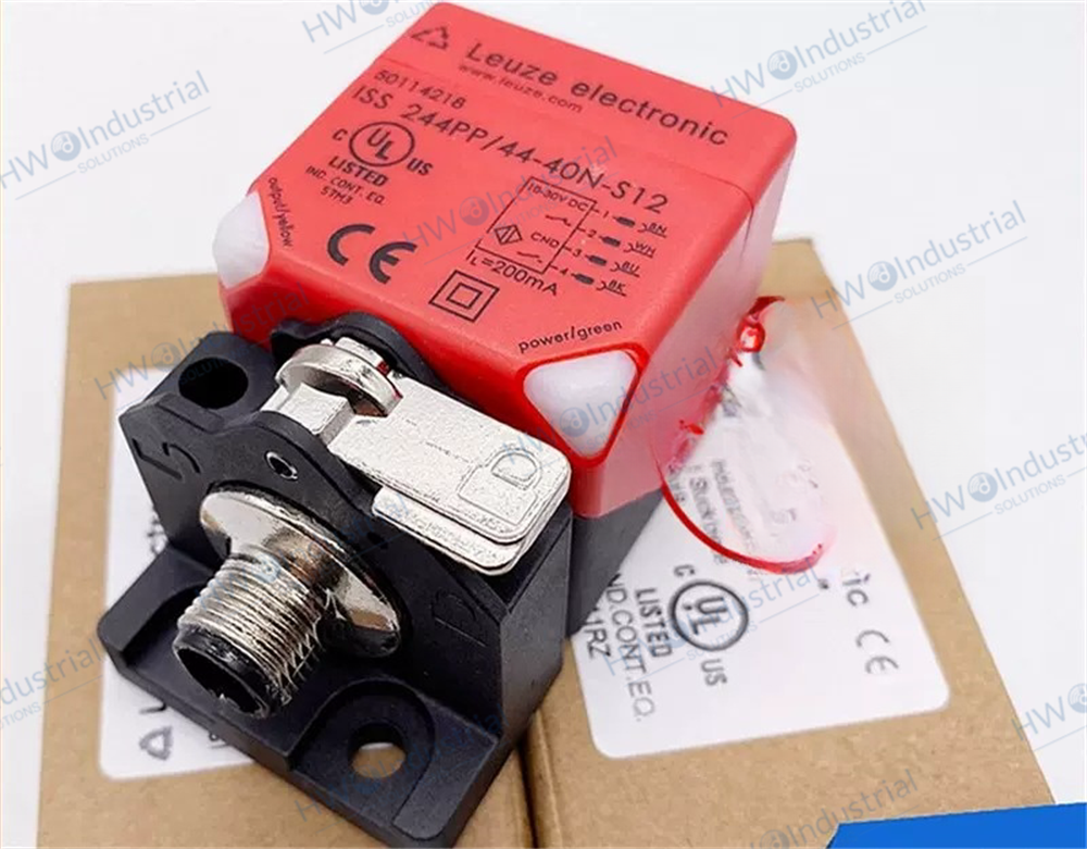 1/Piece ISS 244PP/44-40N-S12  50114218 LEUZE Proximity Switch Sensor
