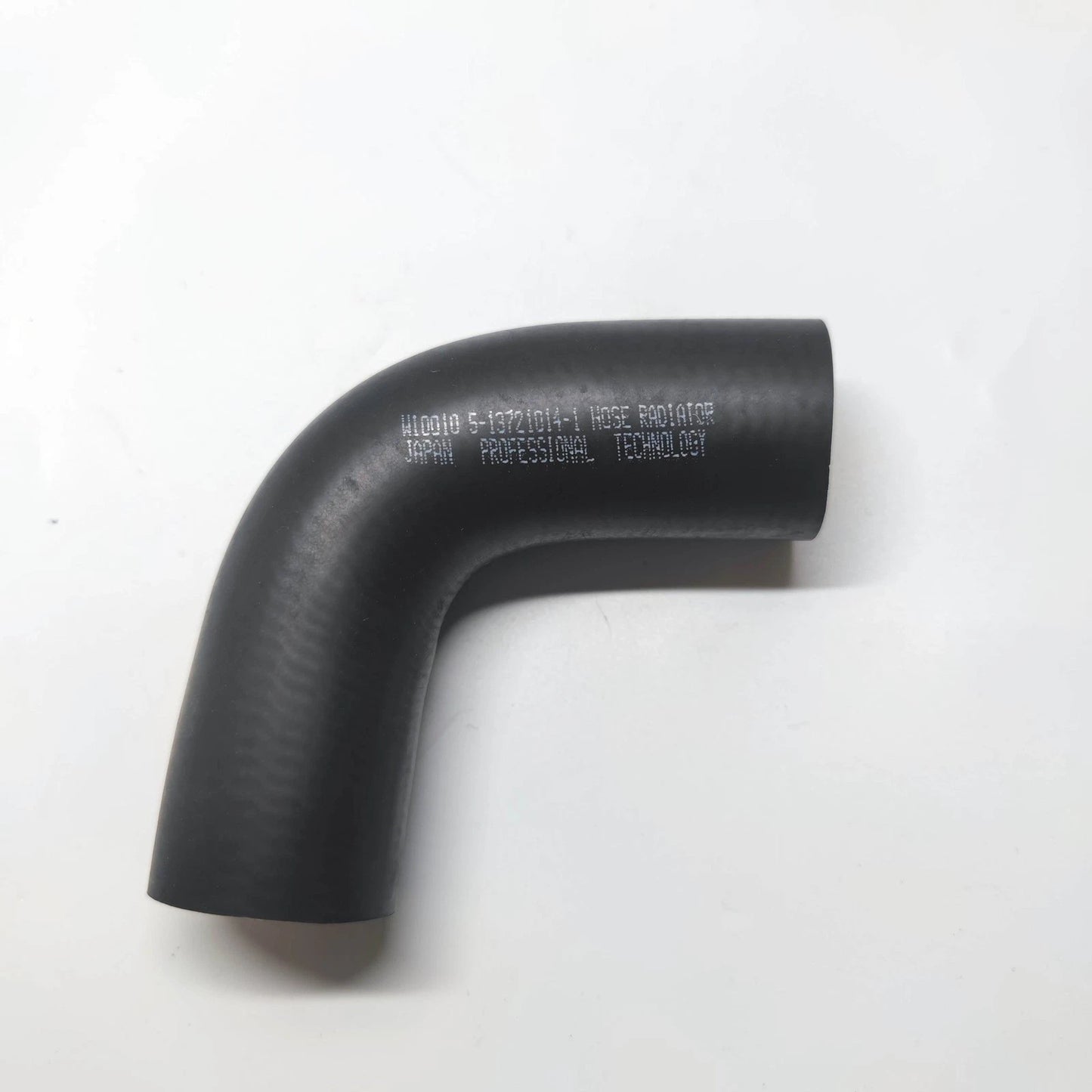 1PCS fit for   Engine 6BD1 Water pump hose By-pass hose 5-13721014-1