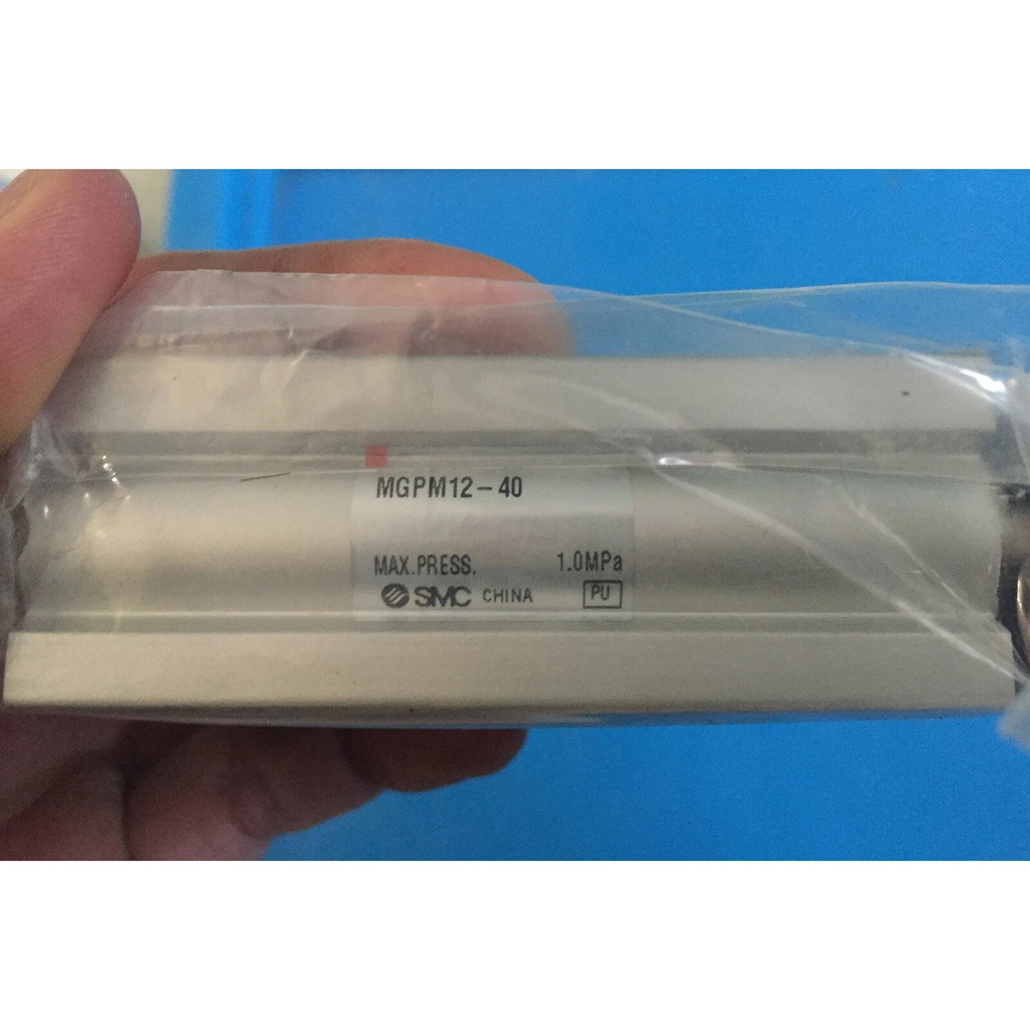 one  SMC MGPM12-40 guide cylinder Quality assurance #P