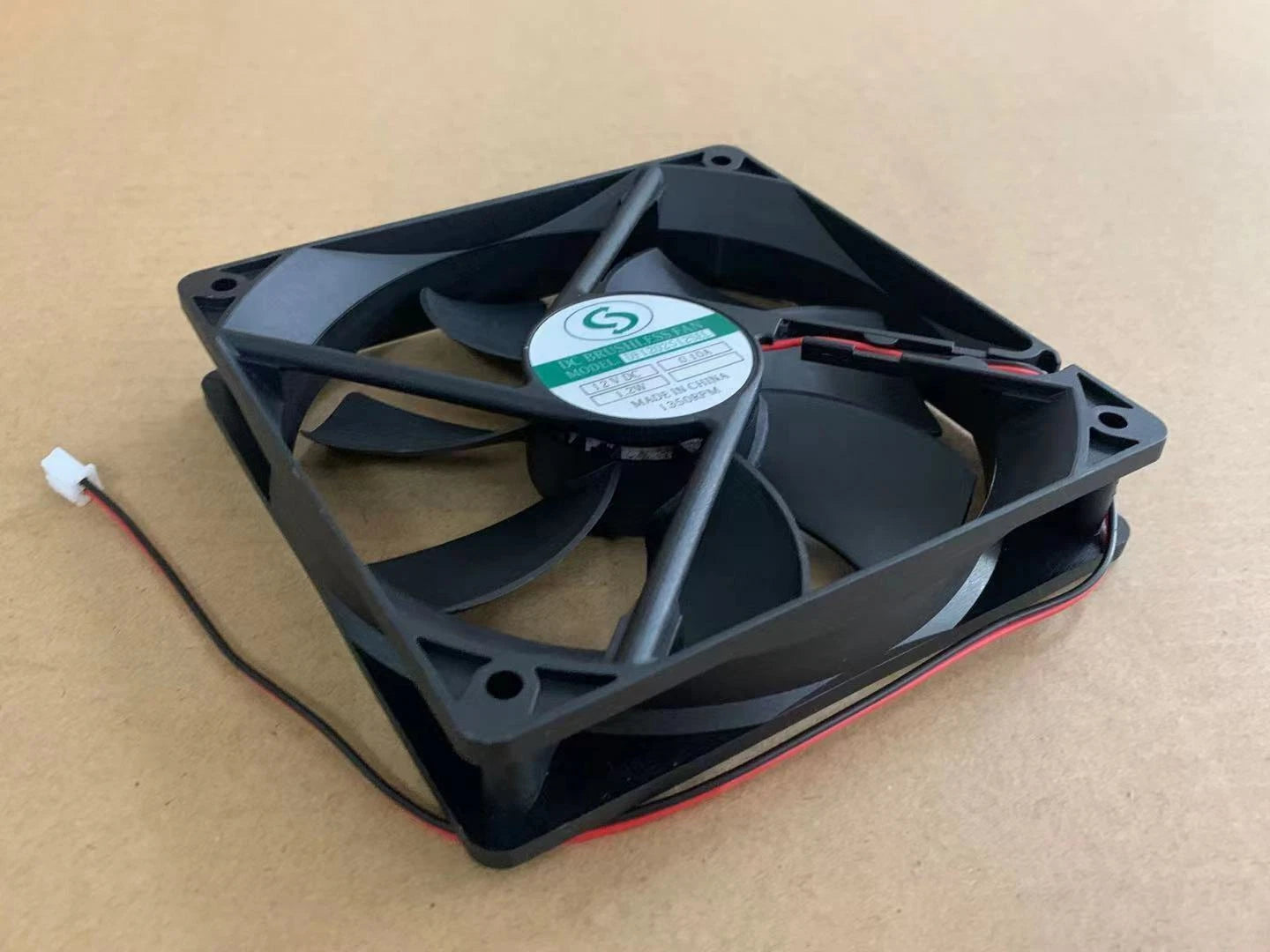 DF1202512SEL 12V 0.10A 1.2W 12CM 2-wire silent chassis power supply fan