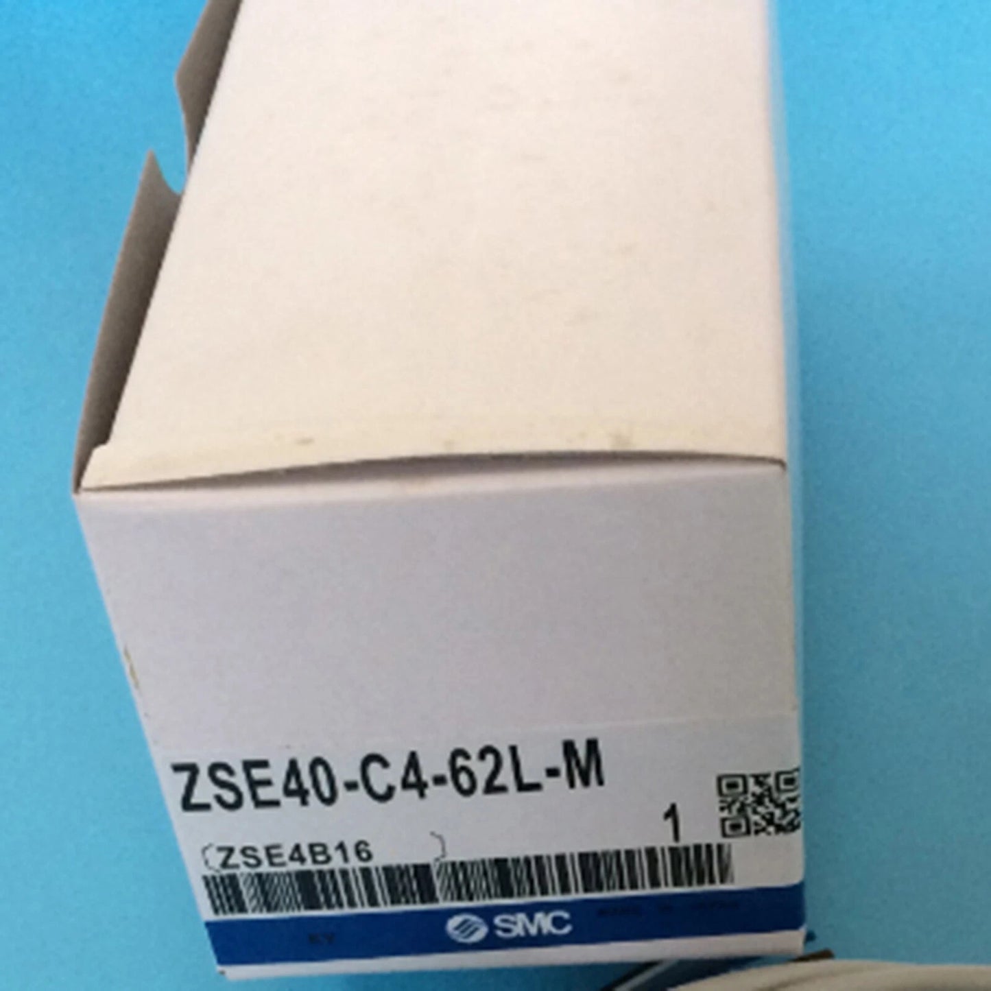1pc  SMC Digital pressure switch ZSE40-C4-62L-M Free shipping  #P