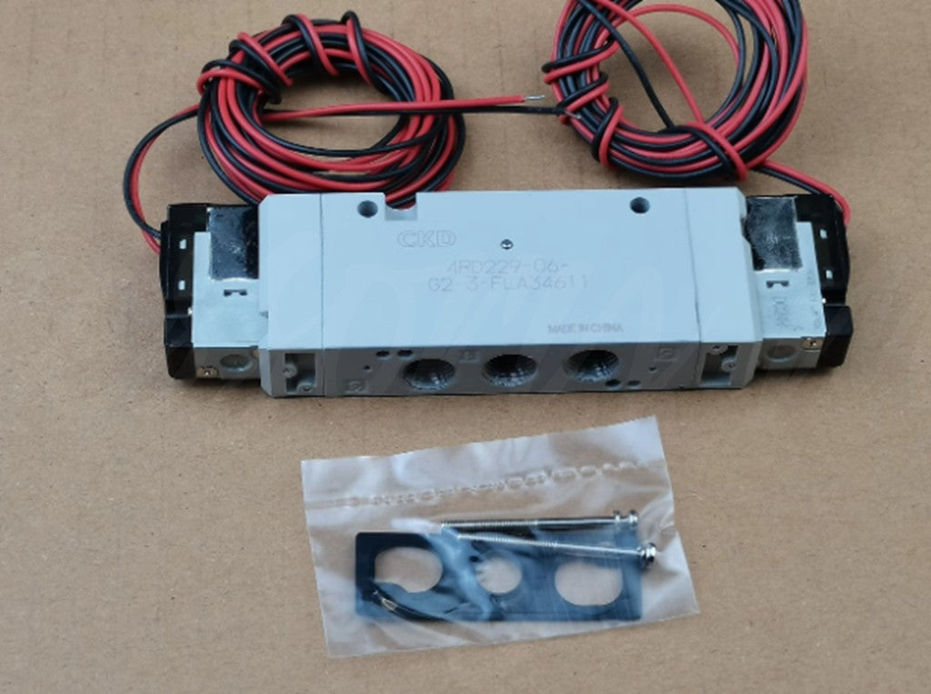 1pc Solenoid Valve 4RD229-06-G2-3-FLA34611 Dual Head Coil