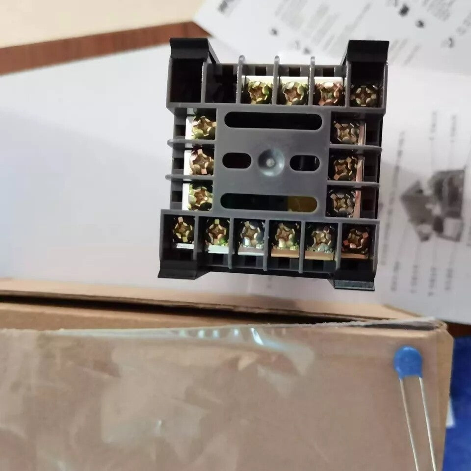 1pcs  WEST Temperature Controller P6100-2771002 P61002771002 P6100 2771002