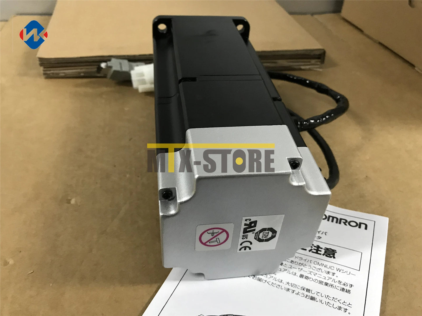 1PCS    servo motor R7M-A75030-BS1 with   Box Omron #P
