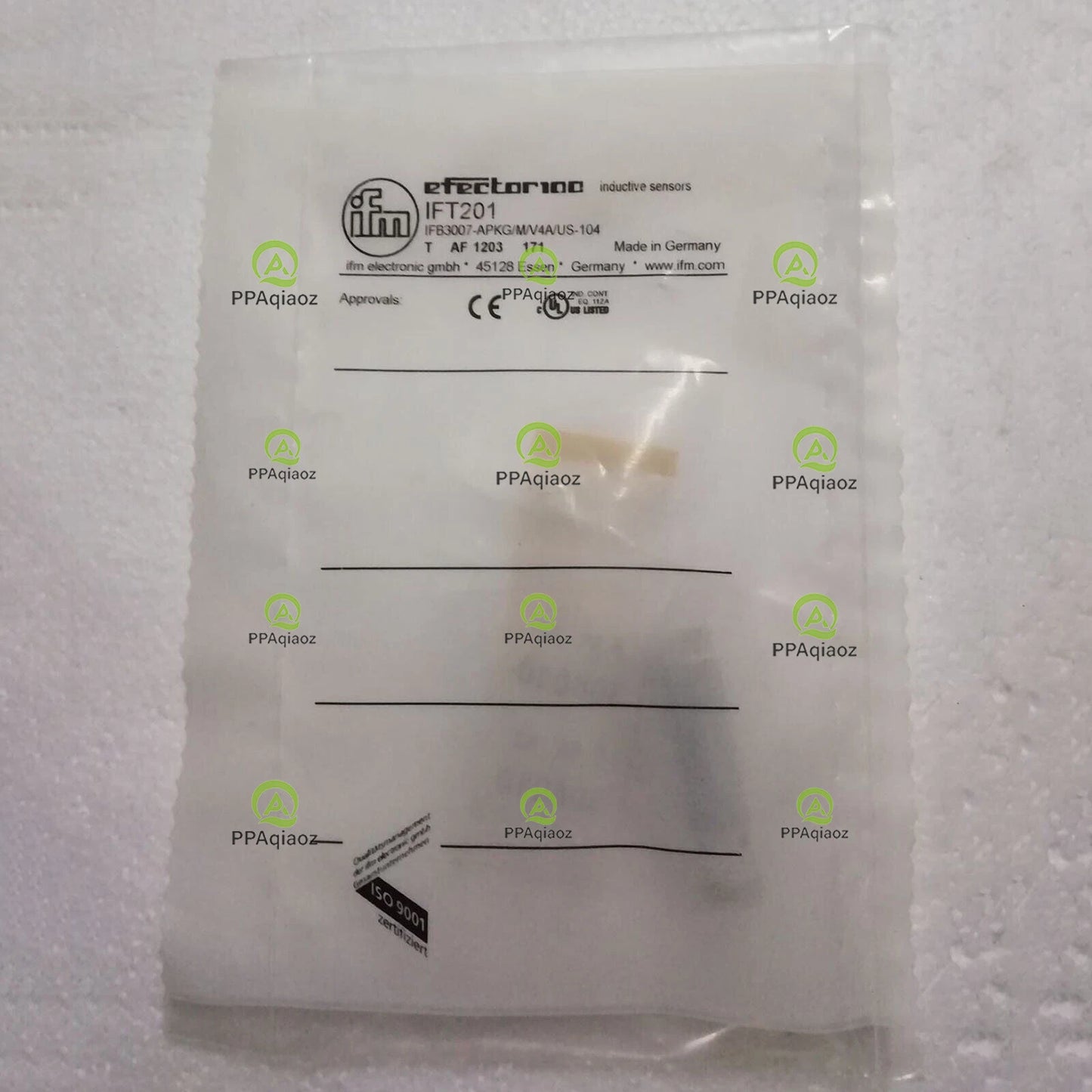 1PC  IFM IFT201 Proximity Switch IFT201 In Box Free Shipping