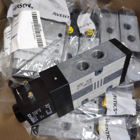 1PC  AVENTICS Reversing Valve 5772070220 24V Solenoid Valve Free delivery