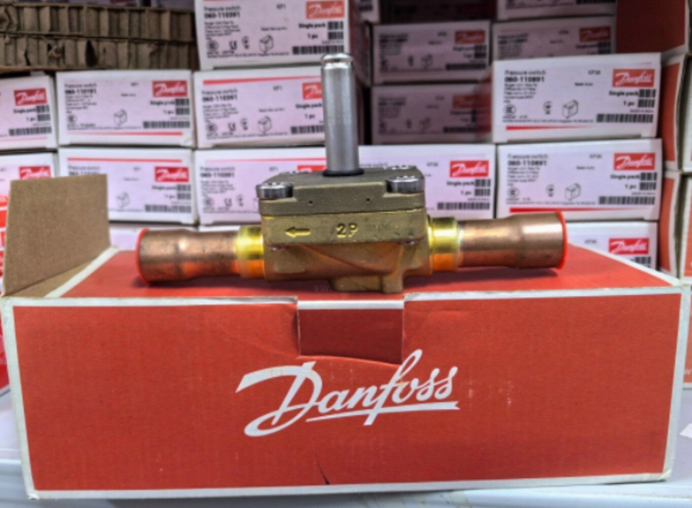 1 pcs For Danfoss EVR20 032L1240 replace 032F1240 Solenoid Valve