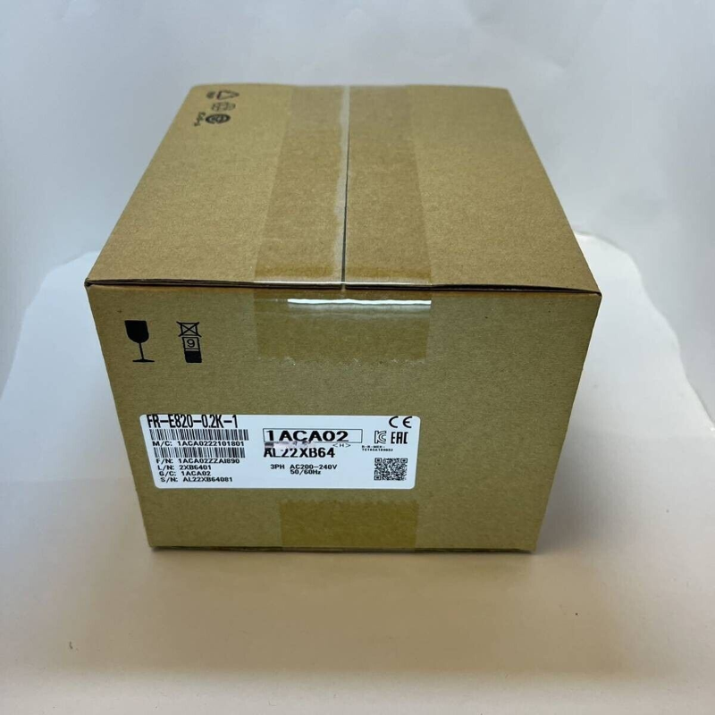1pcs Mitsubishi Frequency Converter FR-E820-0.2K-1