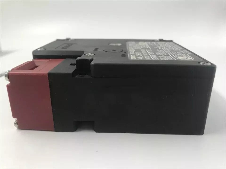 1PCS For Omron D4NL-2HFG-B D4NL2HFGB Safety Door Switch