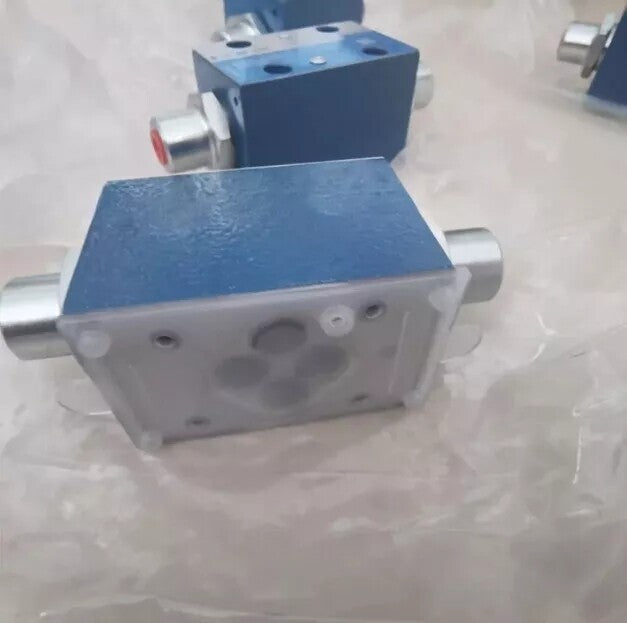 1PCS  Vickers DG3V-3-2N-7-B-60 Hydraulic Directional Control Valve