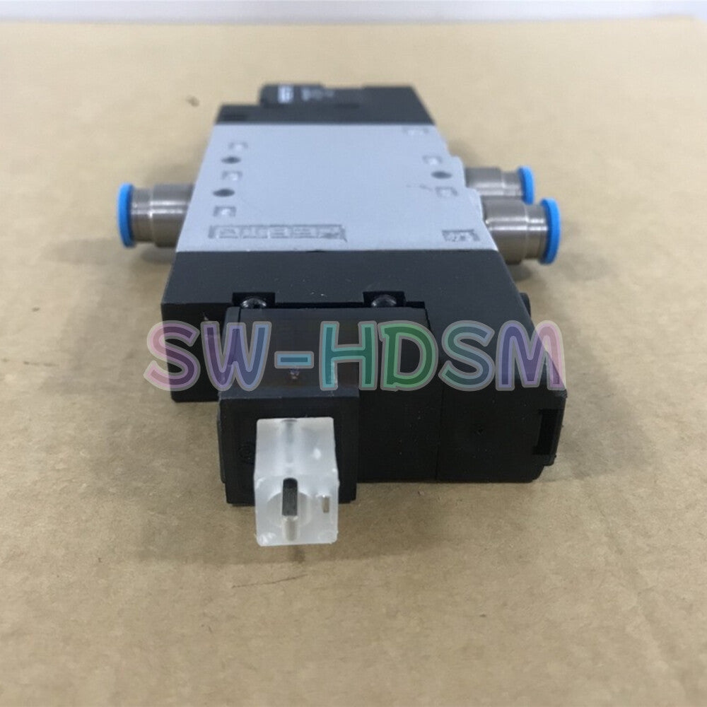1PCS   FESTO Solenoid Valve CPE18-M1H-5JS-QS-8 163155 Freight Free