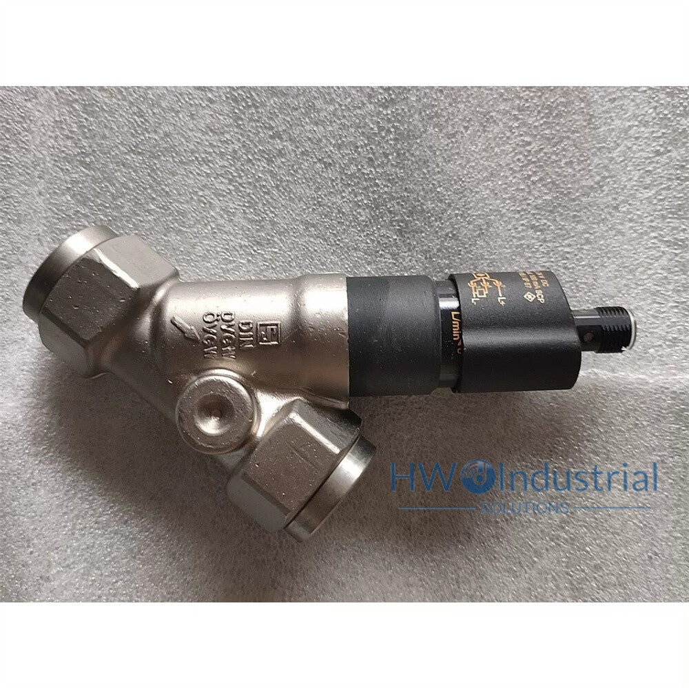 1/Piece  SBG332  IFM Flow Sensor Check Valve Flow Meter