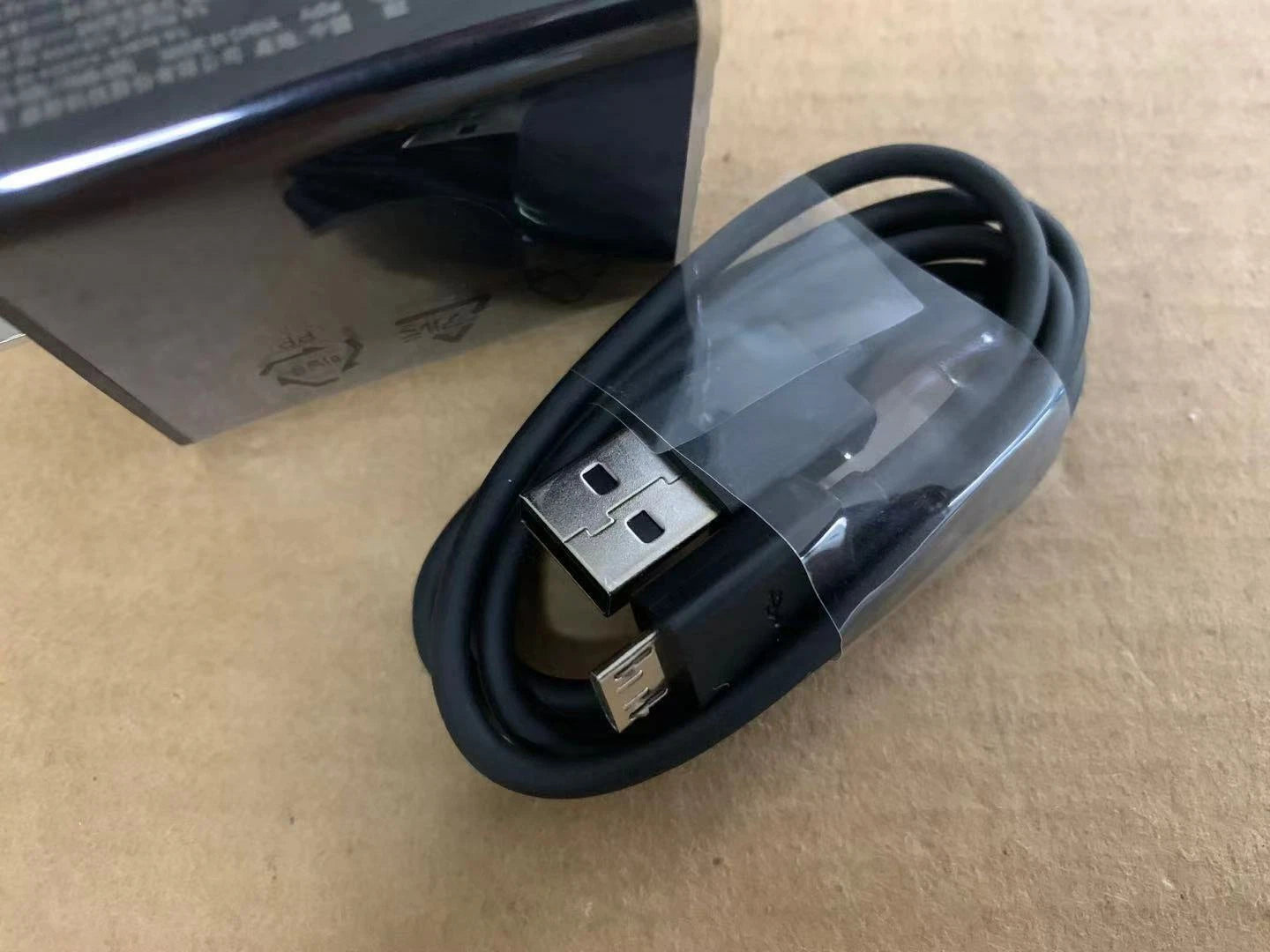 Applicable for YOGA Book YB1-X90F YB1-X91 Power Charger 12V2A