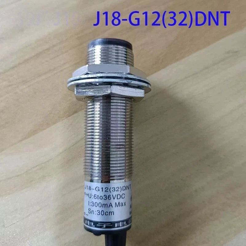 1PCS J18-G12 (32) DNT photoelectric infrared proximity sensor induction switch
