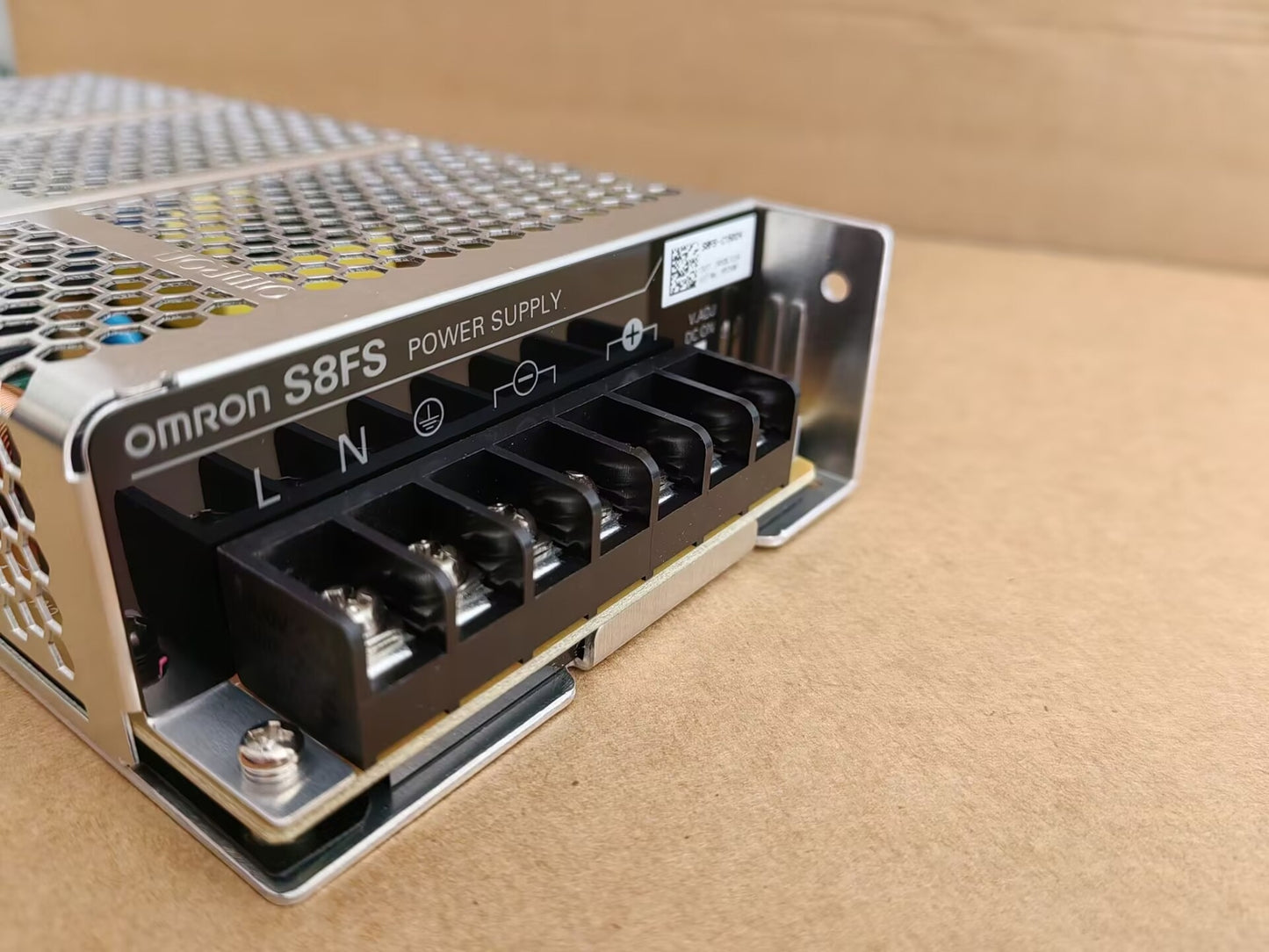 OMRON S8FS-C15024 150W 6.5A Switching Power DC24V .