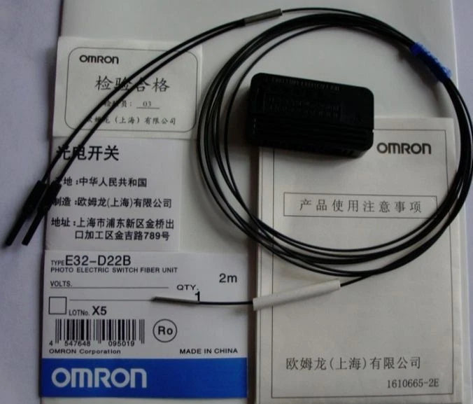 E32-D22B E32D22B 1PC  OMRON fiber optic sensor     #LRR #P