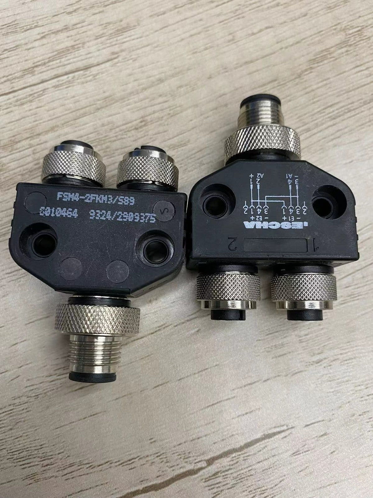 1pc  Connector FSM4-2FKM3/S89