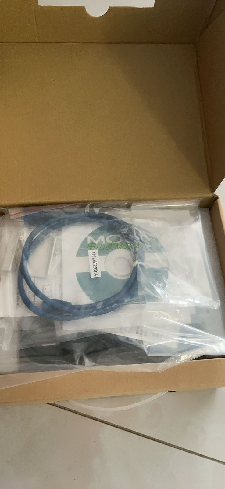 1pcs  MOXA NPORT 5610-8-DTL 8 Port RS232 Server