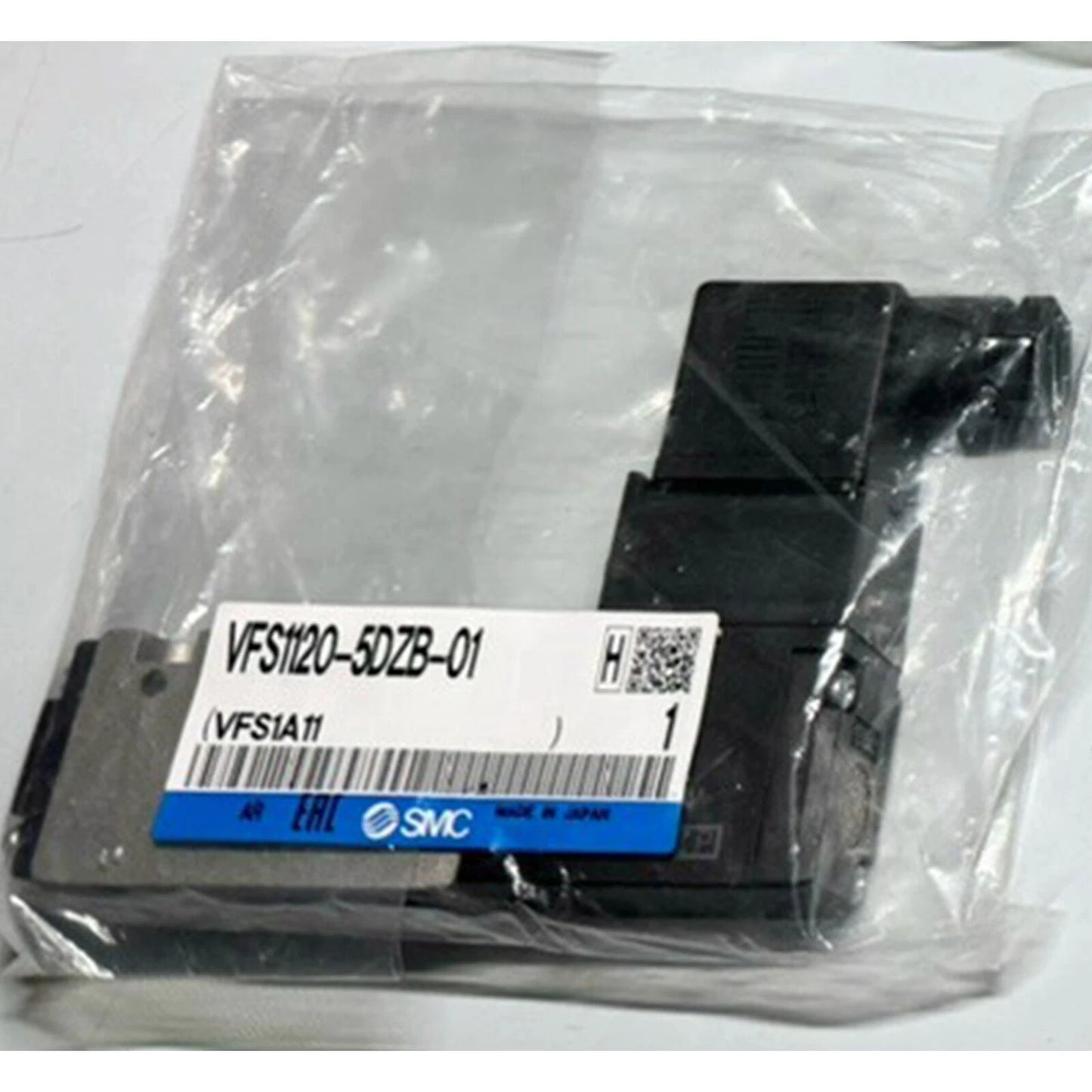 1PC  SMC VFS1120-5DZB-01 solenoid valve in bag Free shipping #P