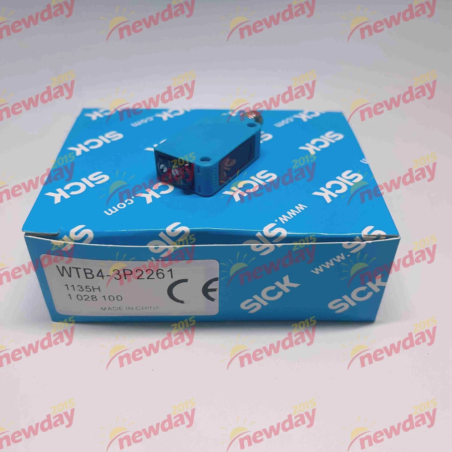 1PC   WTB4-3P2261 WTB43P2261  Photoelectric Switch