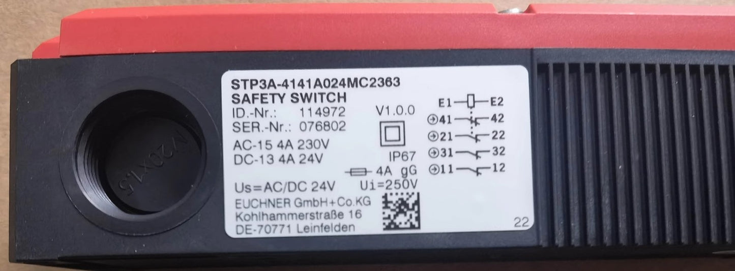 1Pcs  STP3A-4141A024MC2363 Safety Switch