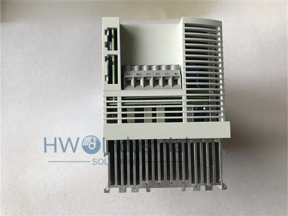 1/Piece LENZE Inverter E82EV552K4C200 E82EV552_4C200 Frequency Converter Drive