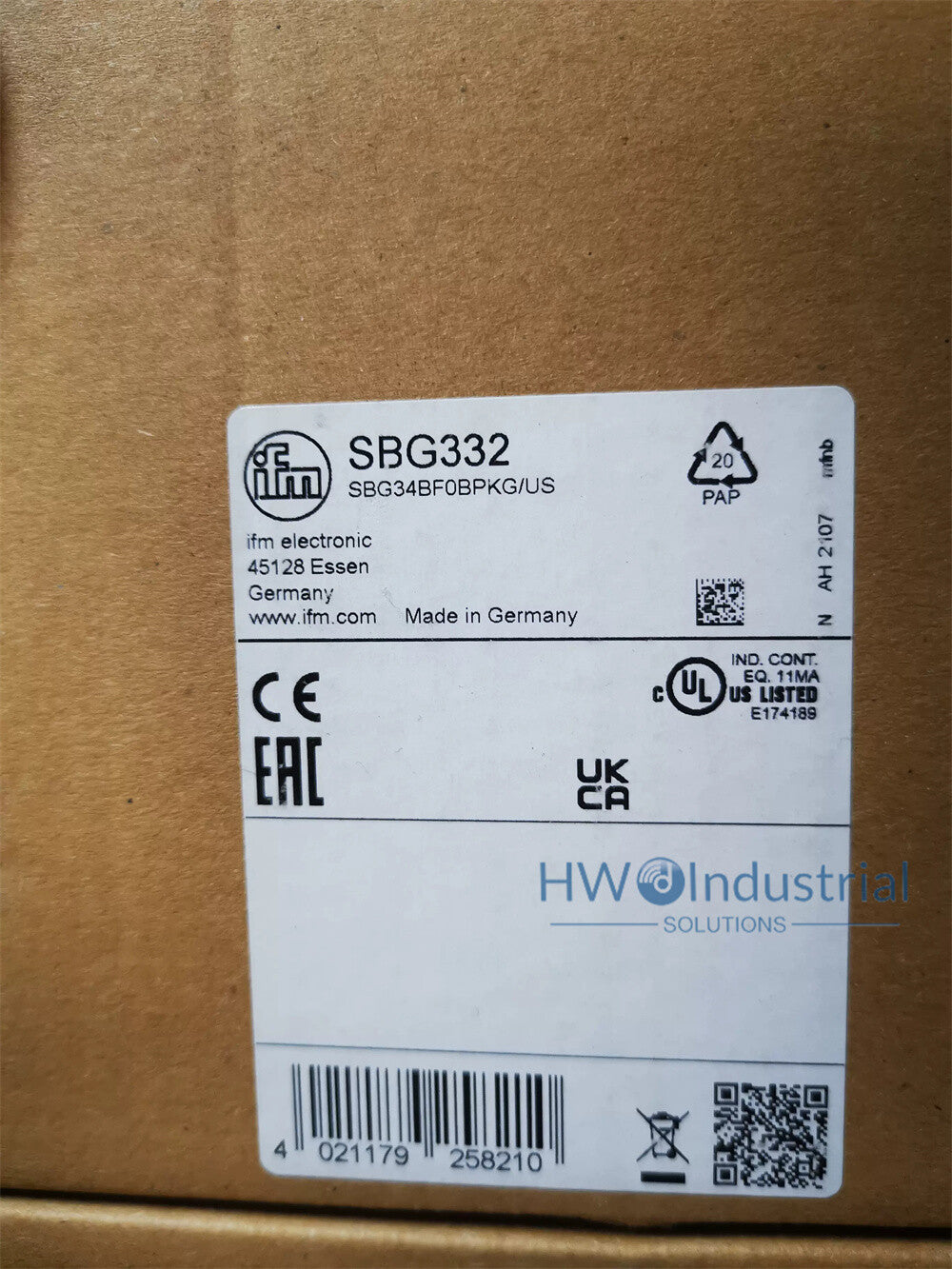 1/Piece  SBG332  IFM Flow Sensor Check Valve Flow Meter