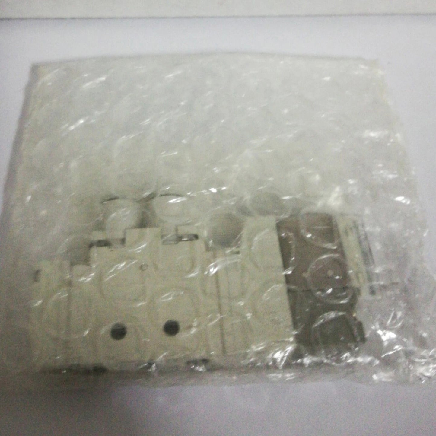 1pc  SMC VQZ1120-5LO1-C4 solenoid valve Quality assurance #P