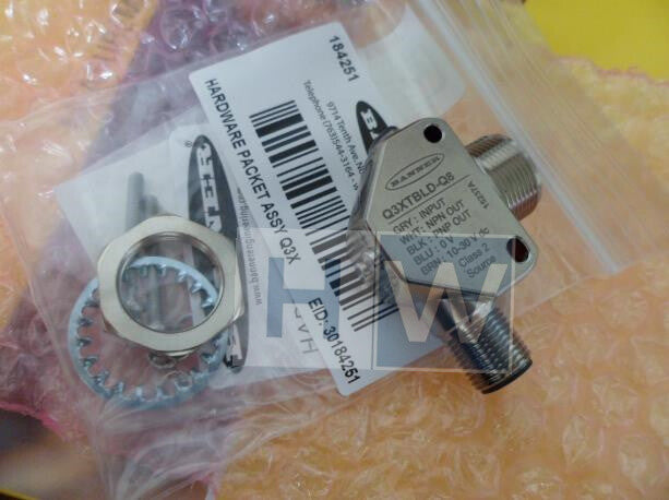 1PC  Q3XTBLD-Q8 Laser Contrast Sensor Q3X Color Code Detection