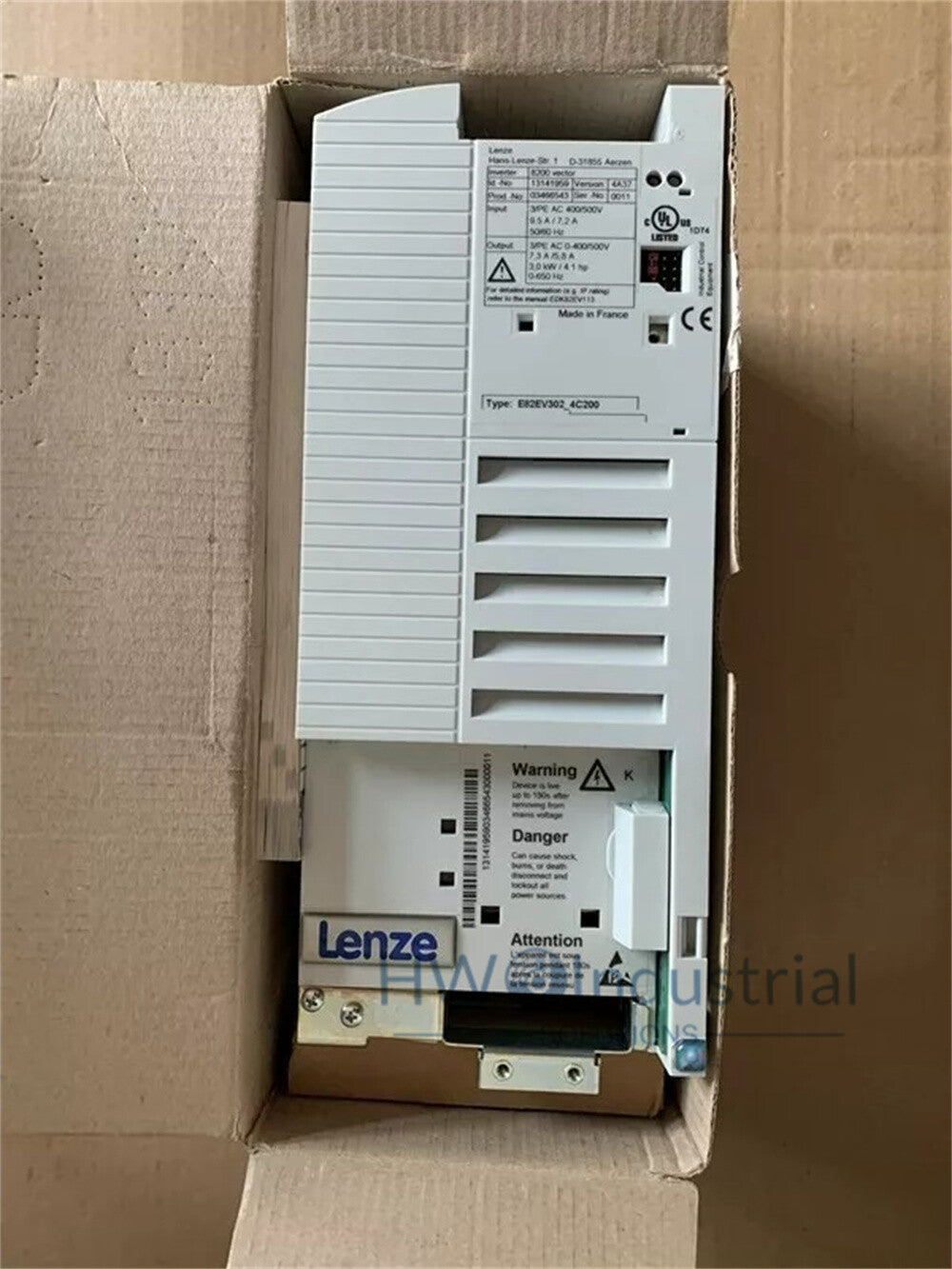 1/Piece LENZE Inverter E82EV302K4C200 E82EV302-4C200 Frequency Converter