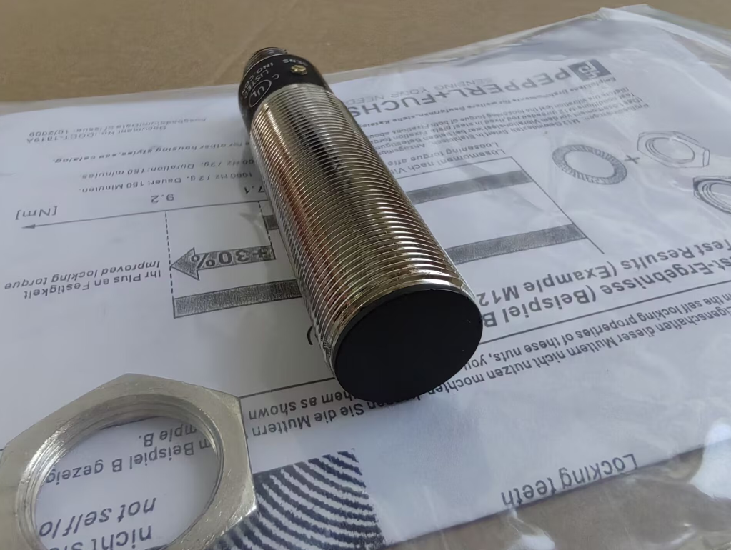 1/piece CBB8-18GS75-E2-V1 Inductive Sensor for P+ F Proximity Switch