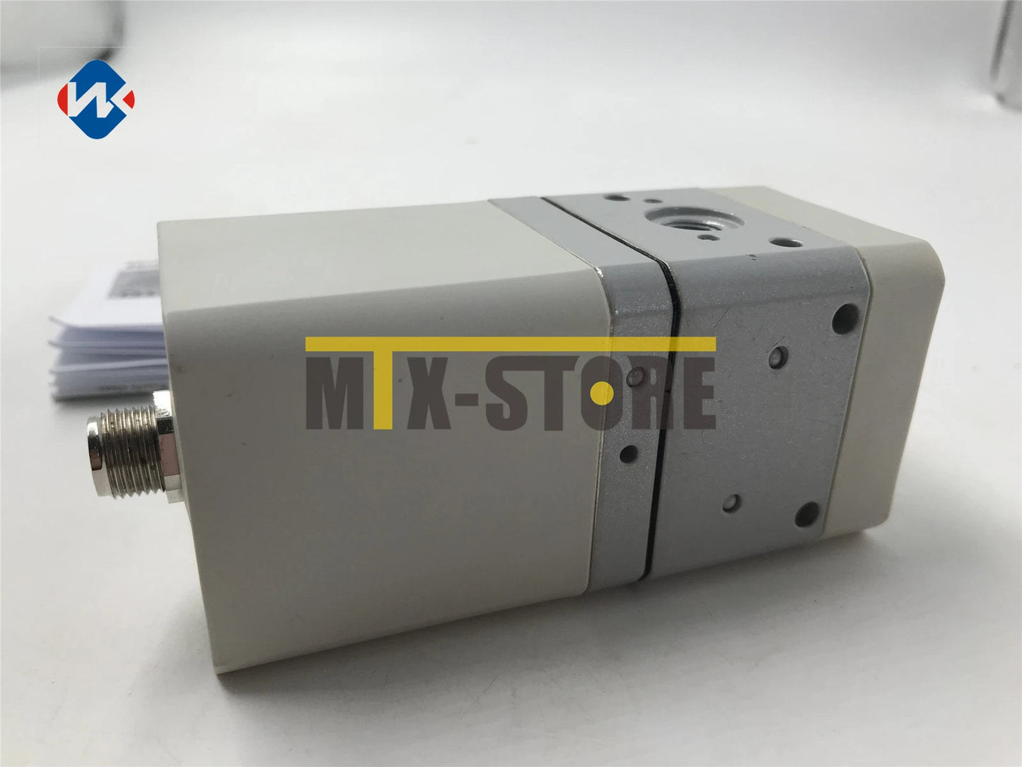 1pcs  Festo   ones VPPE-3-1-1/8-6-010-E1 557772 valves #P