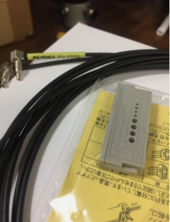 FU-77TZ FU77TZ Keyence Transmissive Fiber Optic Sensor Unit, 2M Cable, M4