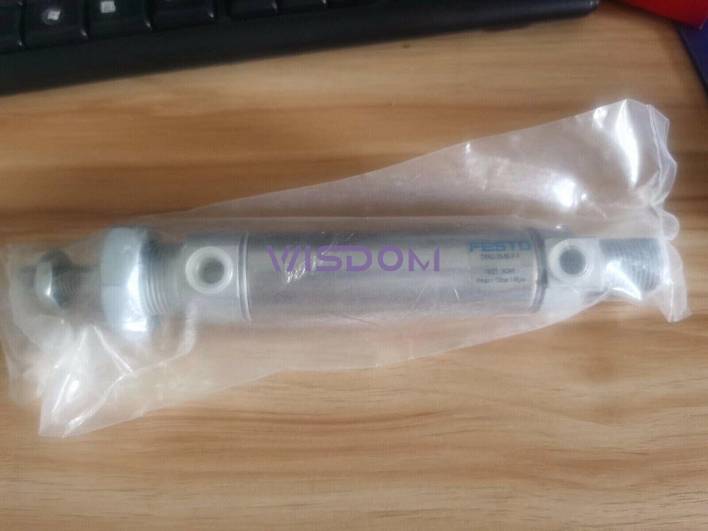 1PC  Festo-DSNU-25-50-P-A 19221 Cylinder