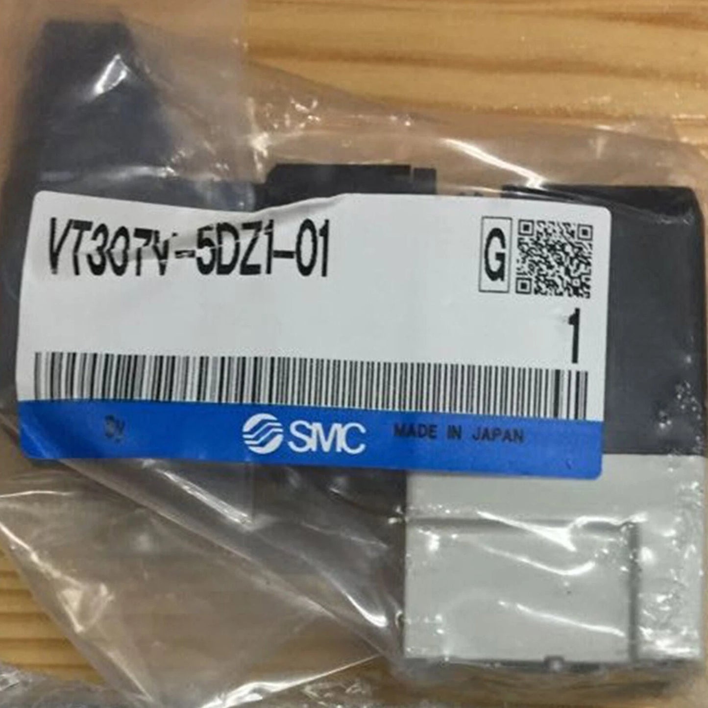 1pcs  SMC VT307V-5DZ1-01 Solenoid Valve Quality assurance #P