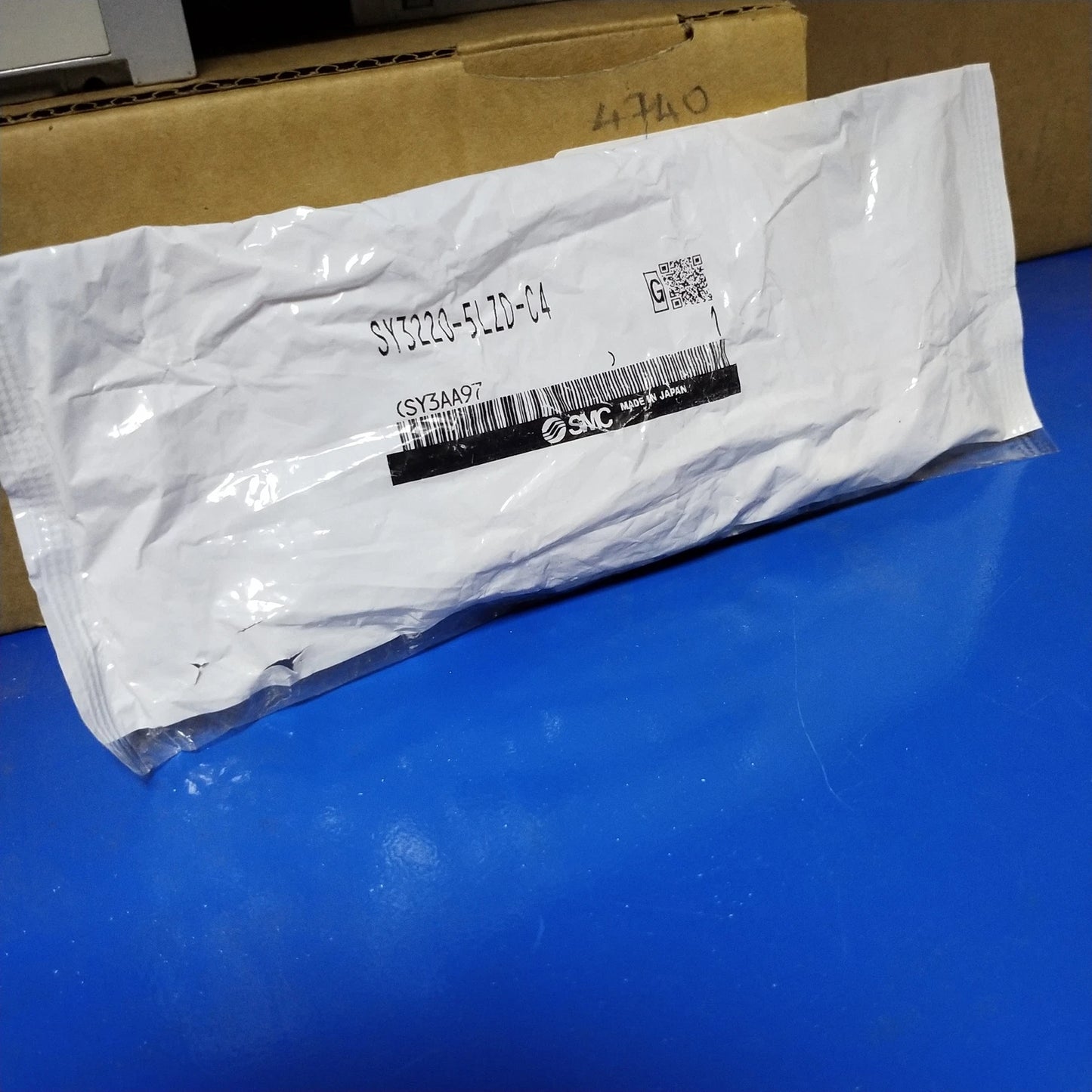 1Pc   SMC SY3220-5LZD-C4 solenoid valve spot stock #P