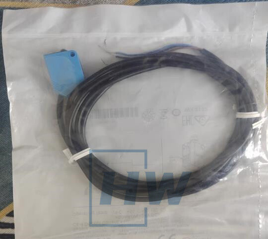 1PC  Diffuse Reflection Photoelectric Sensor GTE6-N1231S95