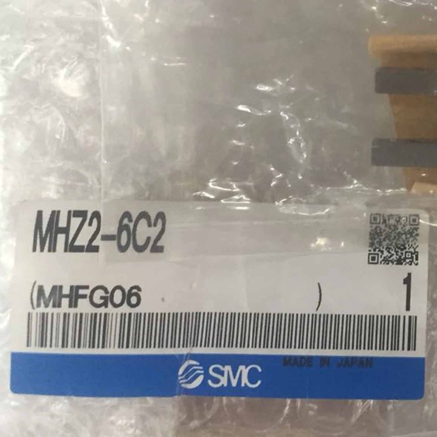 one  SMC Finger cylinder MHZ2-6C2 MHZ2-6C2 Free shipping #P