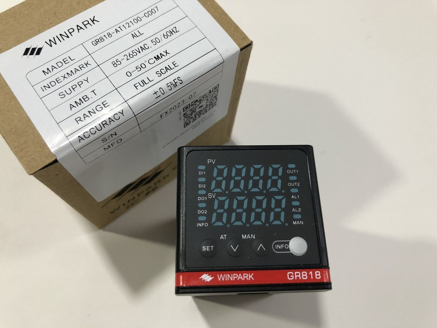WINPARK Changzhou Huibang Temperature Controller GR818-AT12000 GR818-AT12100-C0