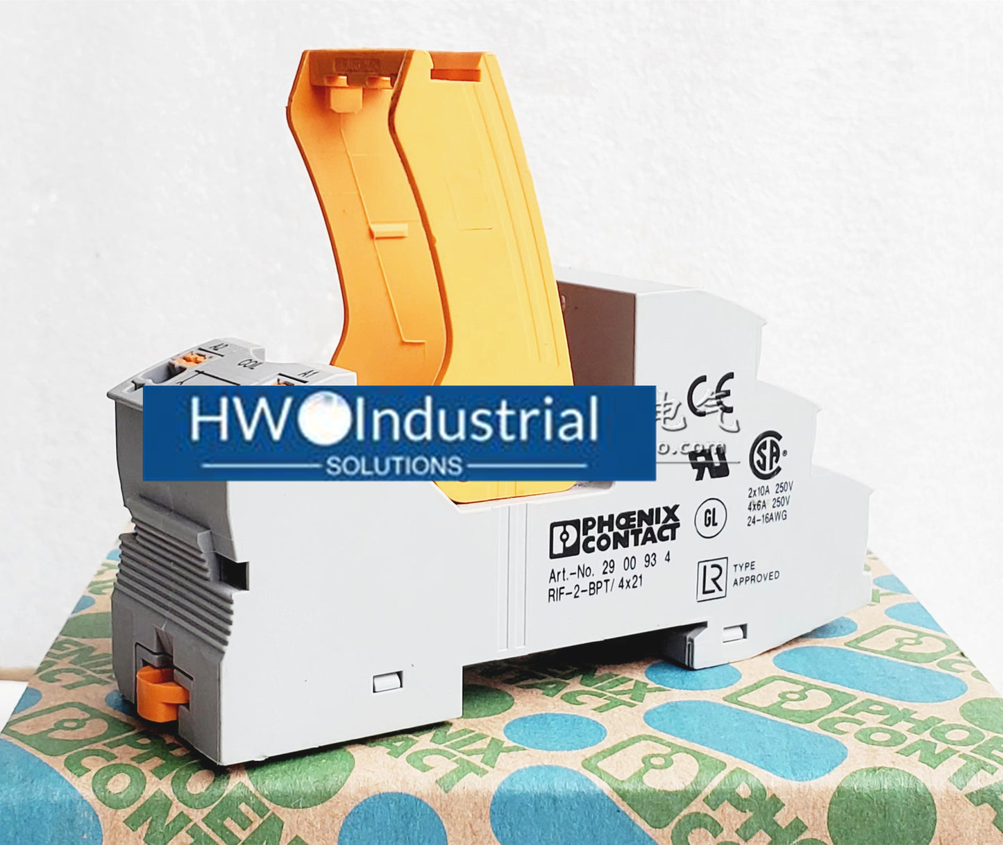 1pc  PHCENIX CONTAC 2900934 Relay Base RIF-2-BPT/4*21 RIF-2-BPT/4X21