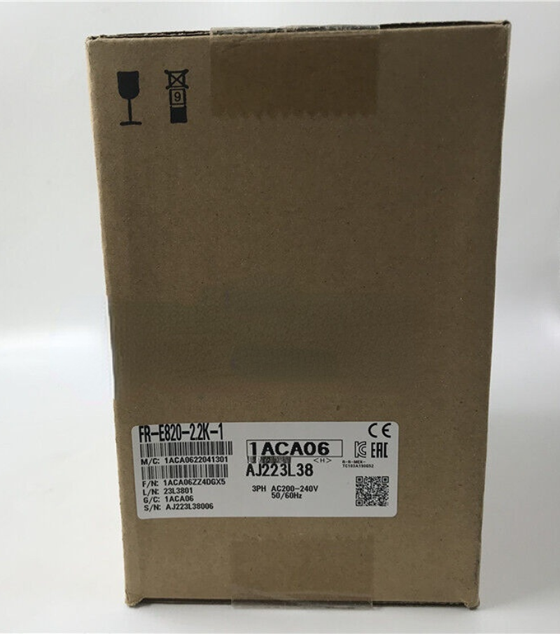 1pcs Mitsubishi Frequency Converter FR-E820-2.2K-1