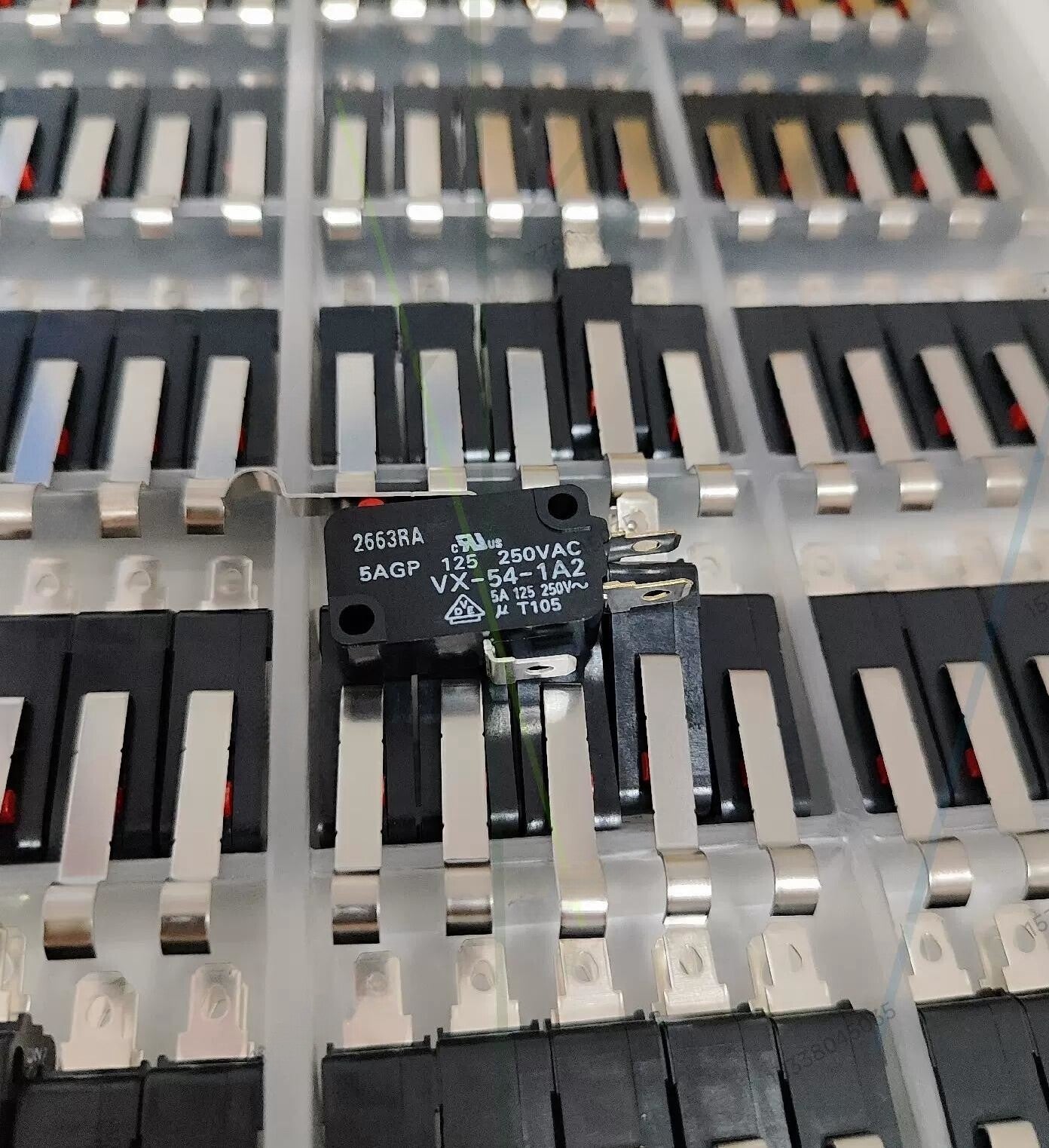 2/Piece  VX-54-1A2 Omron Microswitch