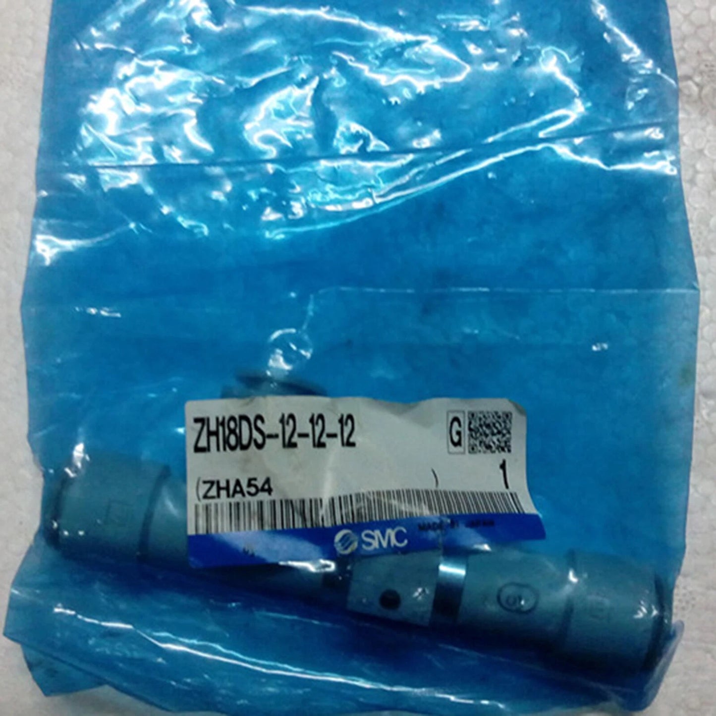 1pc  SMC ZH18DS-12-12-12 CKT Vacuum generator Free shipping #P