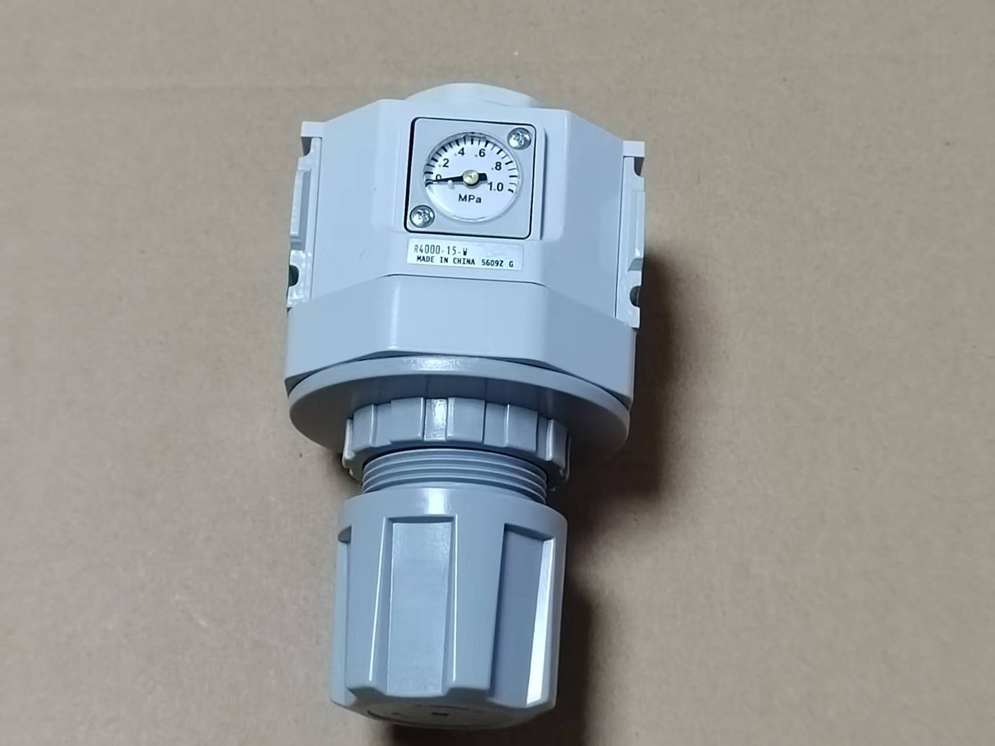 1pc CKD R4000-15-W   Pressure Reducing Valve Fast Delivery