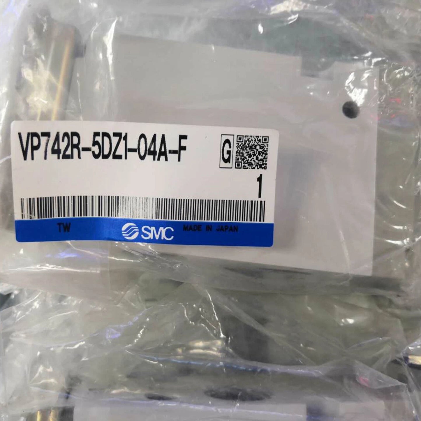 1pcs  SMC VP742R-5DZ1-04A-F solenoid valve Quality assurance #P