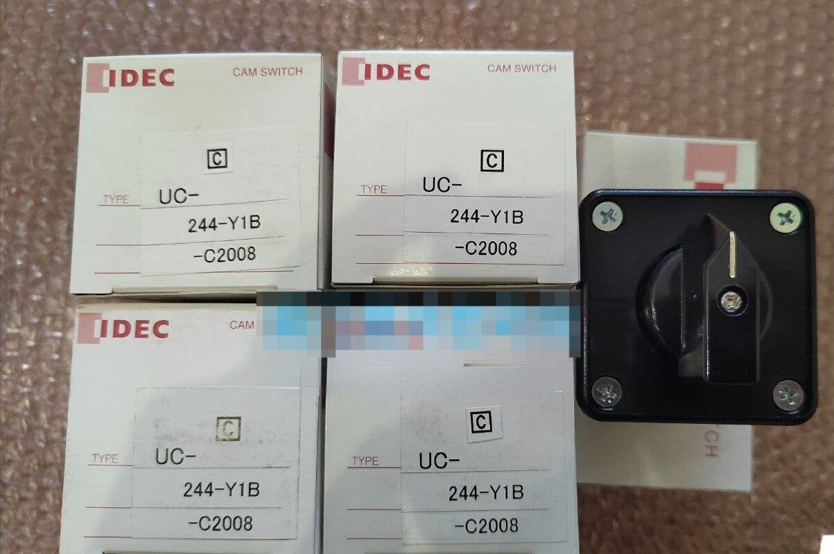 1pcs IDEC UC-244-Y1B-C2008    Rotary Switch