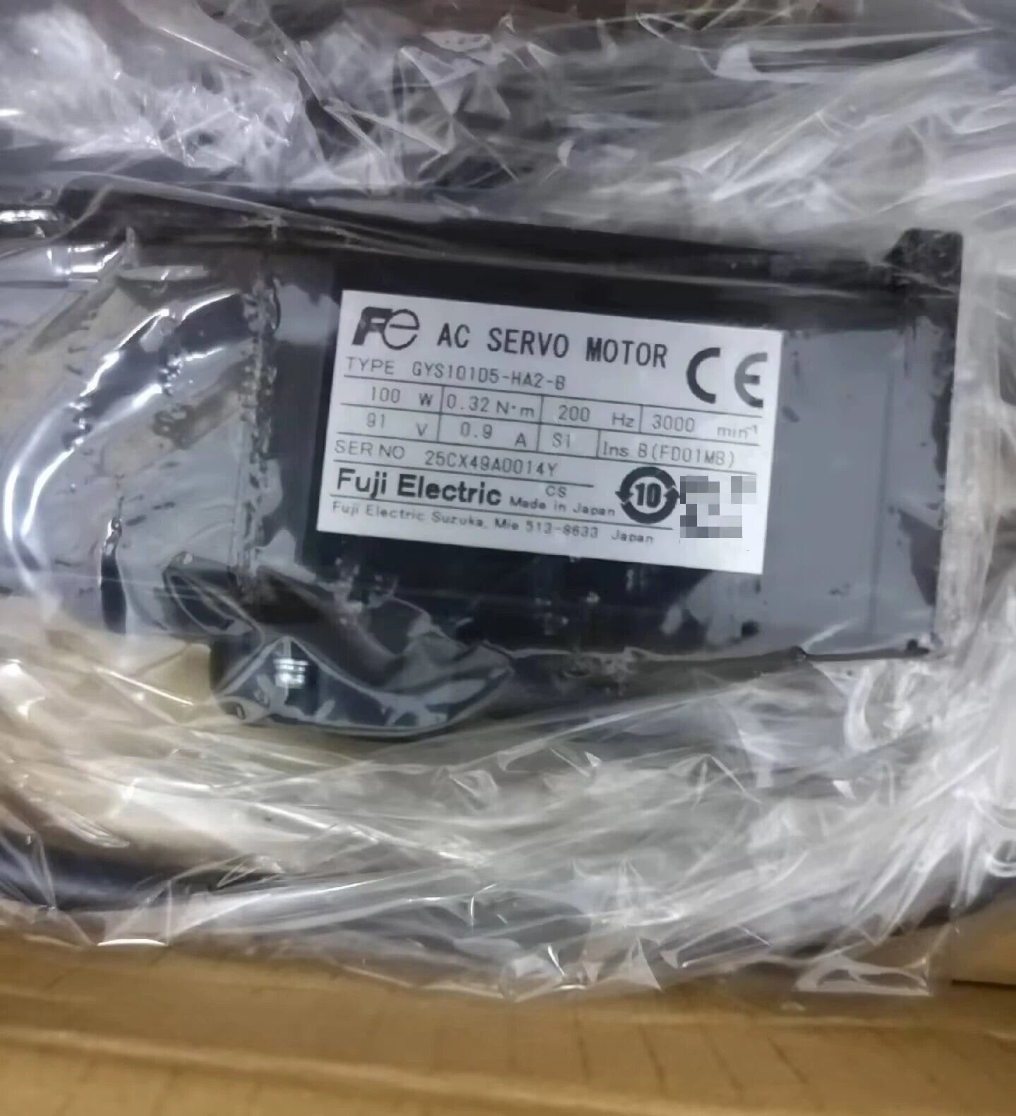 FUJI   GYS101D5-HA2-B  AC SERVO MOTOR  100W  . /UPS/