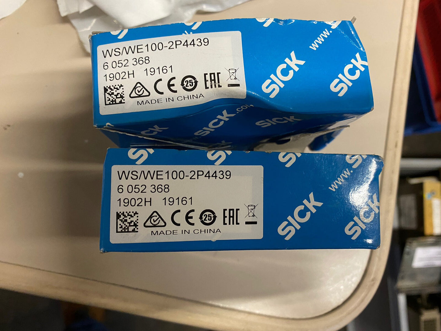 1PC Sick WS/WE100-2P4439 6052368 Photoelectric Sensor